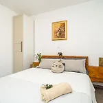Stone Oasis Vito