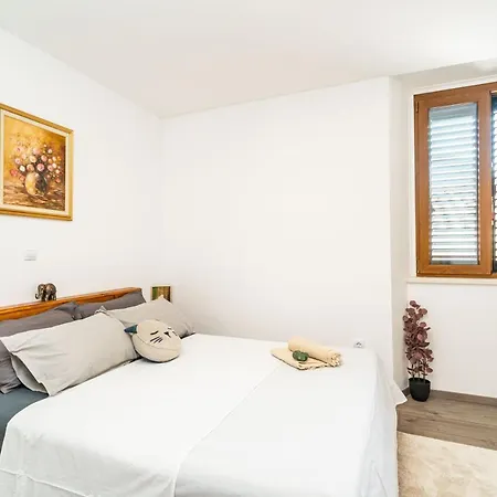 Stone Oasis Vito Apartment *