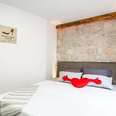 Stone Oasis Vito Appartement *