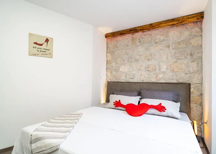 Stone Oasis Vito Appartement *